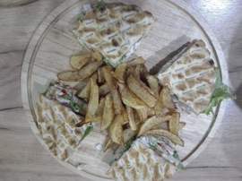 Serres Delivery Δέσποινας Γεύσεις Pita Club Sandwich Κοτόπουλο
