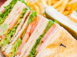 Serres Delivery Masiseto Club Sandwich Αλλαντικών