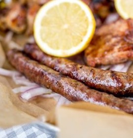 Serres Delivery Ο Βλάχος Μερίδα με Λουκάνικο