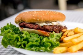 Serres Delivery Ο Βλάχος Σάντουιτς με Μπιφτέκι